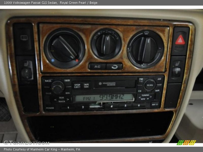 Royal Green Pearl / Beige 1999 Volkswagen Passat GLS Sedan