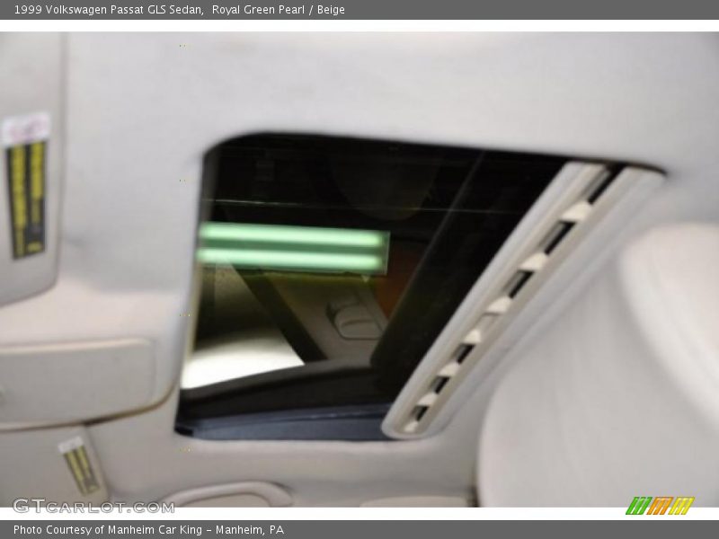 Royal Green Pearl / Beige 1999 Volkswagen Passat GLS Sedan