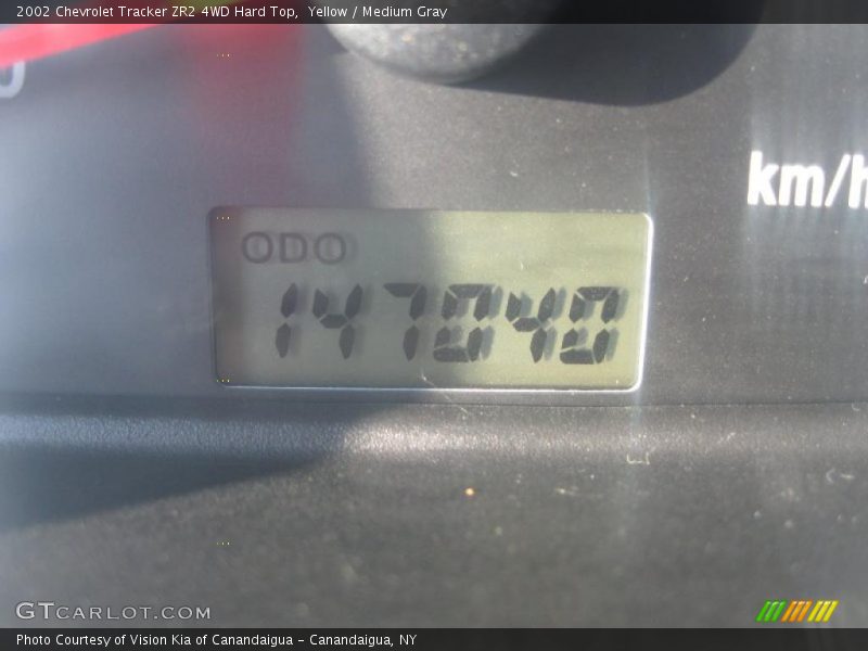 Yellow / Medium Gray 2002 Chevrolet Tracker ZR2 4WD Hard Top