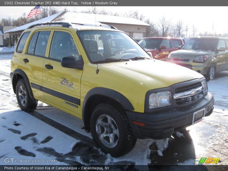 Yellow / Medium Gray 2002 Chevrolet Tracker ZR2 4WD Hard Top