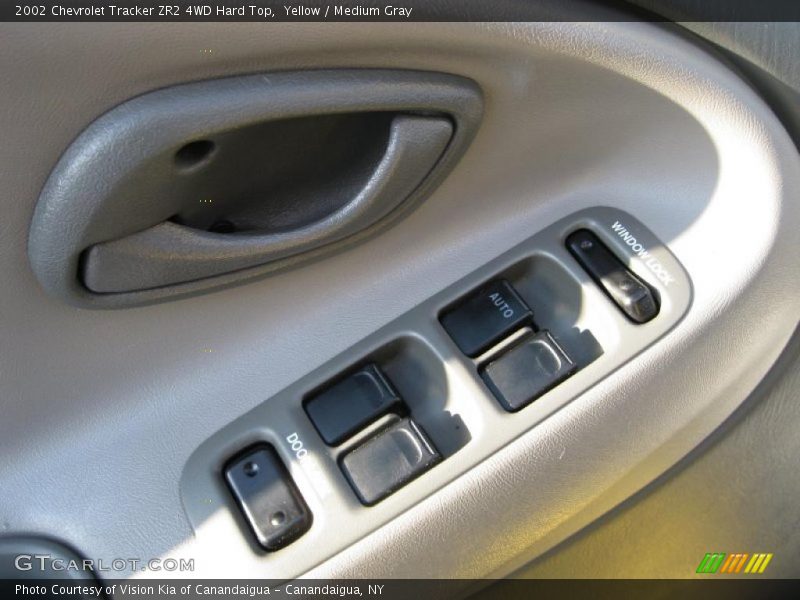 Controls of 2002 Tracker ZR2 4WD Hard Top