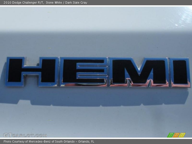Stone White / Dark Slate Gray 2010 Dodge Challenger R/T