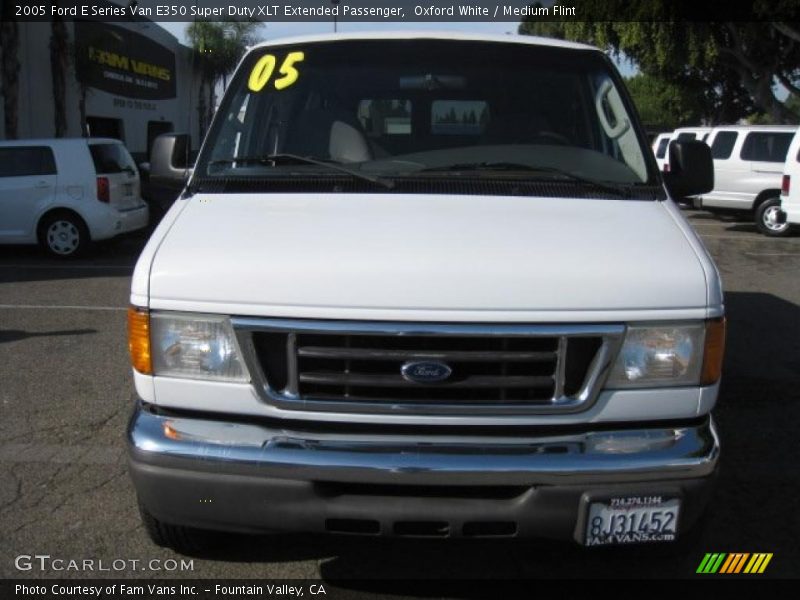 Oxford White / Medium Flint 2005 Ford E Series Van E350 Super Duty XLT Extended Passenger