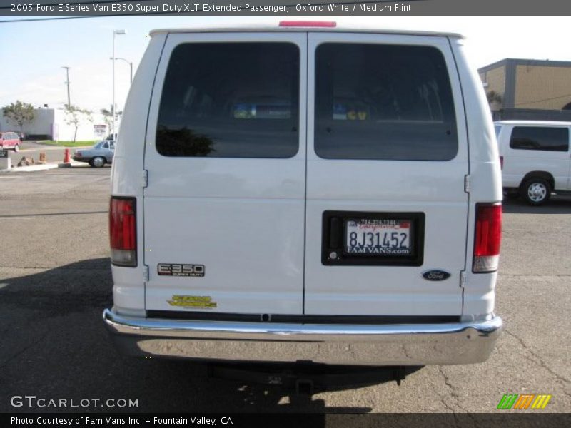 Oxford White / Medium Flint 2005 Ford E Series Van E350 Super Duty XLT Extended Passenger