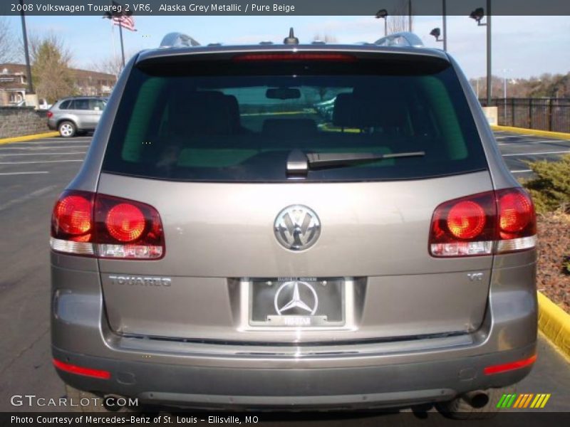 Alaska Grey Metallic / Pure Beige 2008 Volkswagen Touareg 2 VR6