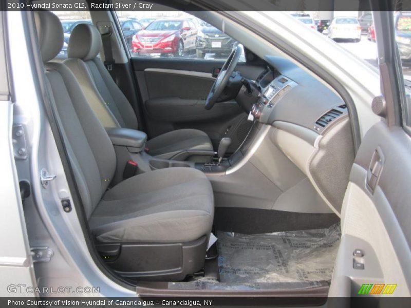 Radiant Silver / Gray 2010 Hyundai Sonata GLS
