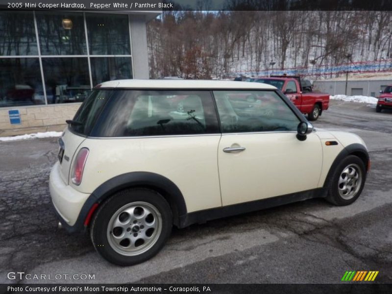 Pepper White / Panther Black 2005 Mini Cooper Hardtop