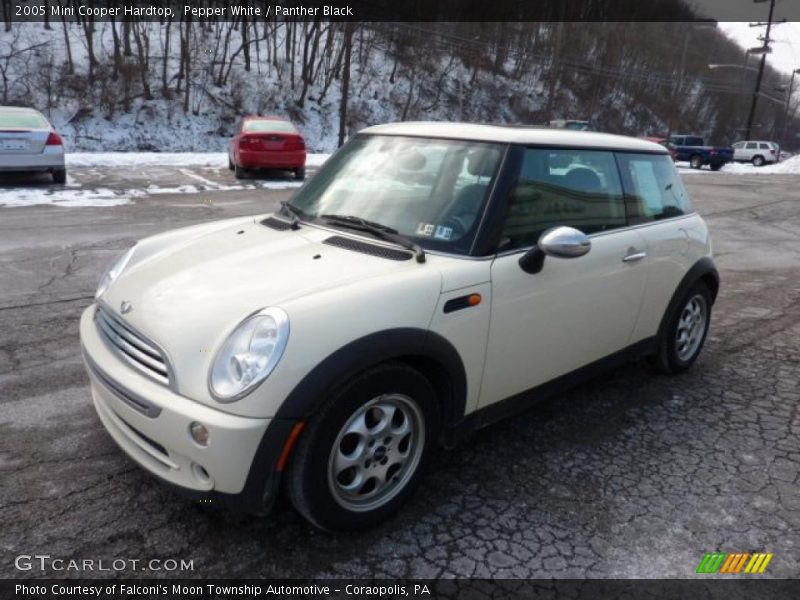 Pepper White / Panther Black 2005 Mini Cooper Hardtop