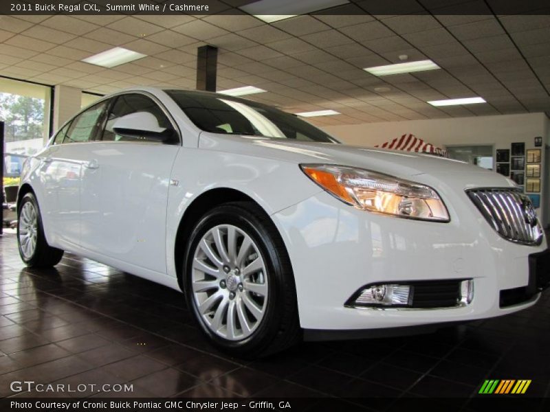 Summit White / Cashmere 2011 Buick Regal CXL