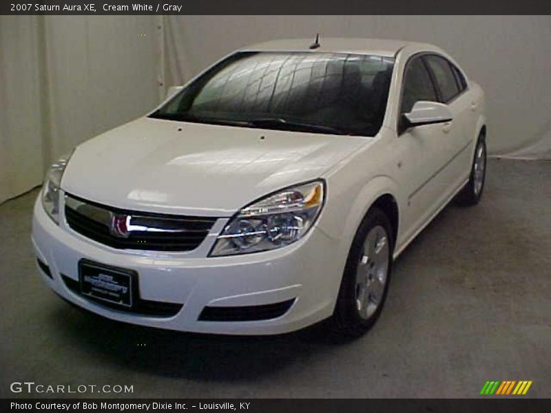 Cream White / Gray 2007 Saturn Aura XE