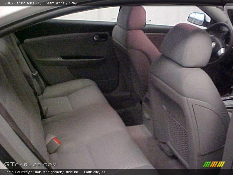 Cream White / Gray 2007 Saturn Aura XE