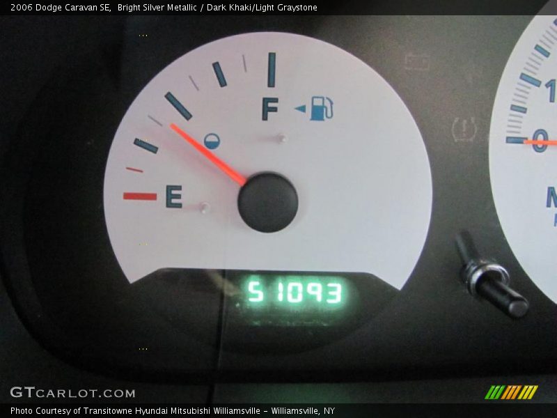 Bright Silver Metallic / Dark Khaki/Light Graystone 2006 Dodge Caravan SE