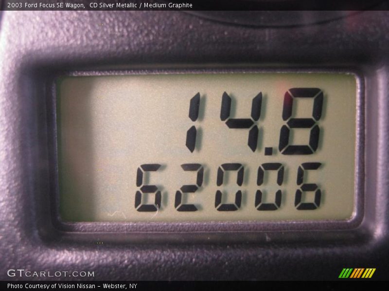 CD Silver Metallic / Medium Graphite 2003 Ford Focus SE Wagon