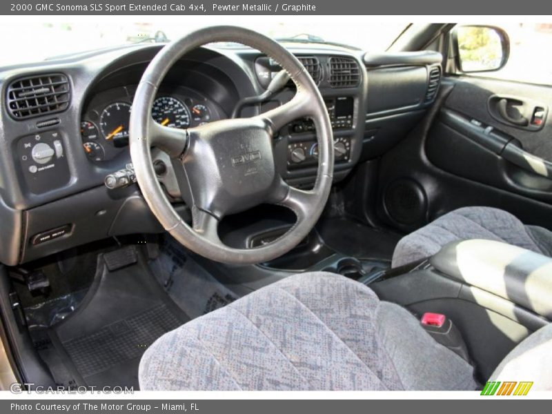 Graphite Interior - 2000 Sonoma SLS Sport Extended Cab 4x4 