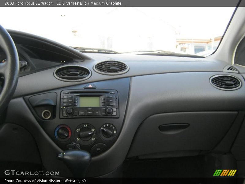 CD Silver Metallic / Medium Graphite 2003 Ford Focus SE Wagon