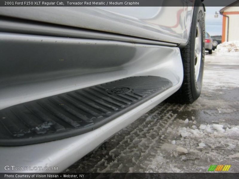 Toreador Red Metallic / Medium Graphite 2001 Ford F150 XLT Regular Cab