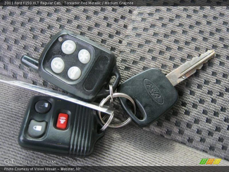 Toreador Red Metallic / Medium Graphite 2001 Ford F150 XLT Regular Cab