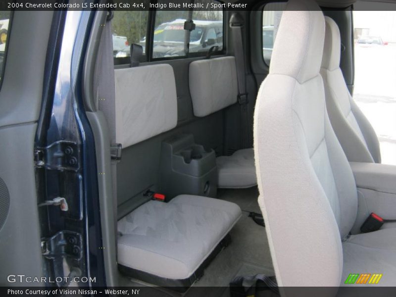 Indigo Blue Metallic / Sport Pewter 2004 Chevrolet Colorado LS Extended Cab 4x4