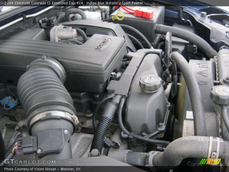  2004 Colorado LS Extended Cab 4x4 Engine - 3.5 Liter DOHC 20-Valve Vortec 5 Cylinder