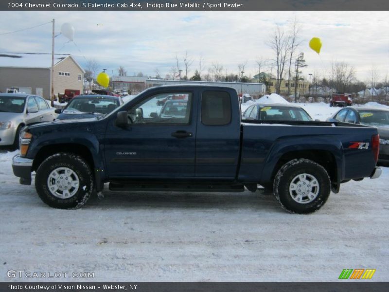 Indigo Blue Metallic / Sport Pewter 2004 Chevrolet Colorado LS Extended Cab 4x4
