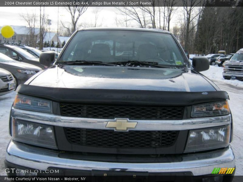 Indigo Blue Metallic / Sport Pewter 2004 Chevrolet Colorado LS Extended Cab 4x4
