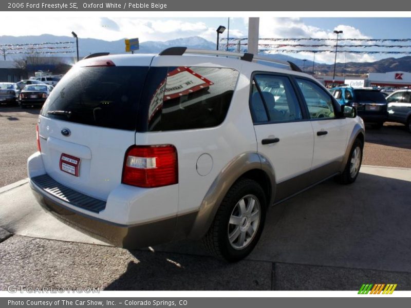 Oxford White / Pebble Beige 2006 Ford Freestyle SE