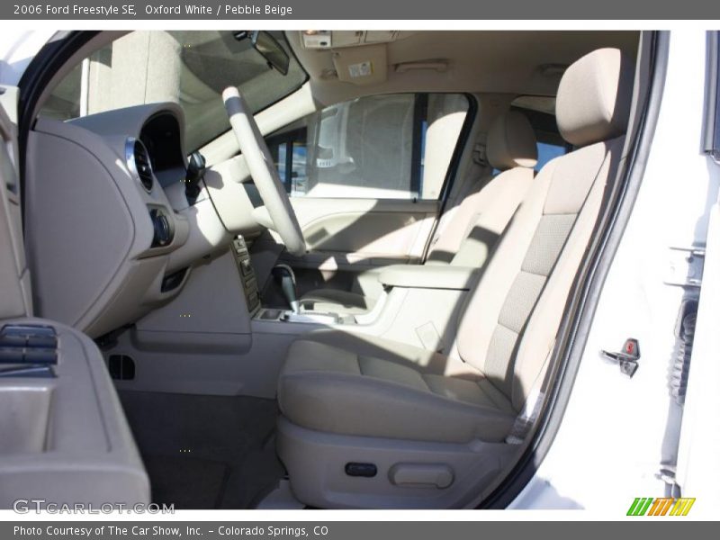 Oxford White / Pebble Beige 2006 Ford Freestyle SE