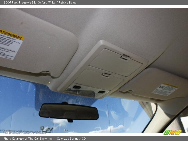 Oxford White / Pebble Beige 2006 Ford Freestyle SE