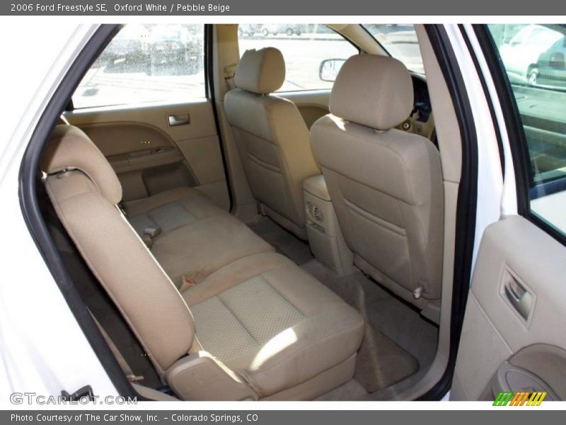 Oxford White / Pebble Beige 2006 Ford Freestyle SE