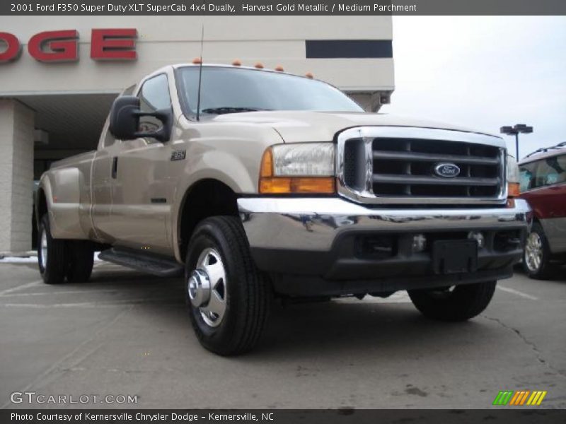 Front 3/4 View of 2001 F350 Super Duty XLT SuperCab 4x4 Dually