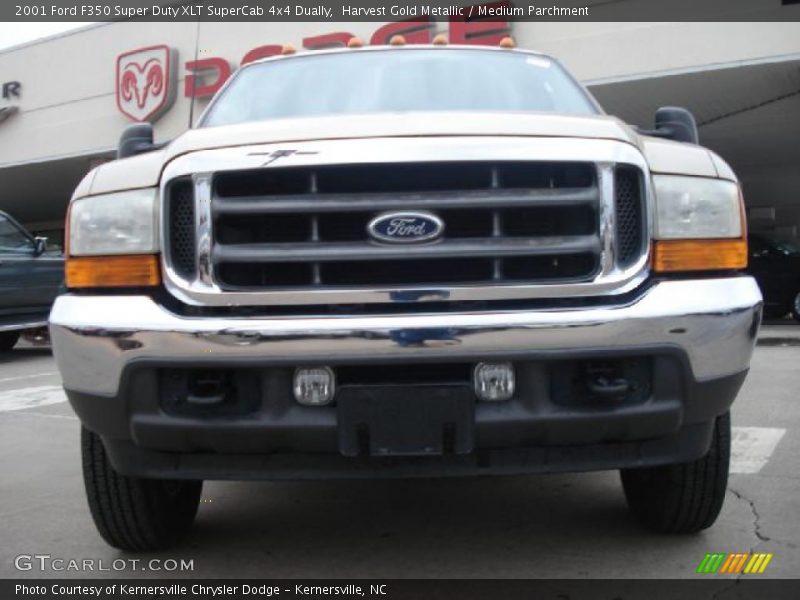 Harvest Gold Metallic / Medium Parchment 2001 Ford F350 Super Duty XLT SuperCab 4x4 Dually