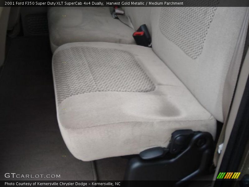 Harvest Gold Metallic / Medium Parchment 2001 Ford F350 Super Duty XLT SuperCab 4x4 Dually