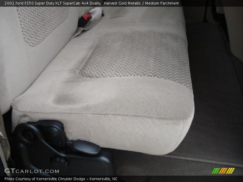 Harvest Gold Metallic / Medium Parchment 2001 Ford F350 Super Duty XLT SuperCab 4x4 Dually