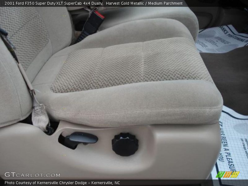 Harvest Gold Metallic / Medium Parchment 2001 Ford F350 Super Duty XLT SuperCab 4x4 Dually