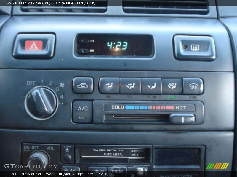 Starfire Blue Pearl / Gray 1996 Nissan Maxima GXE