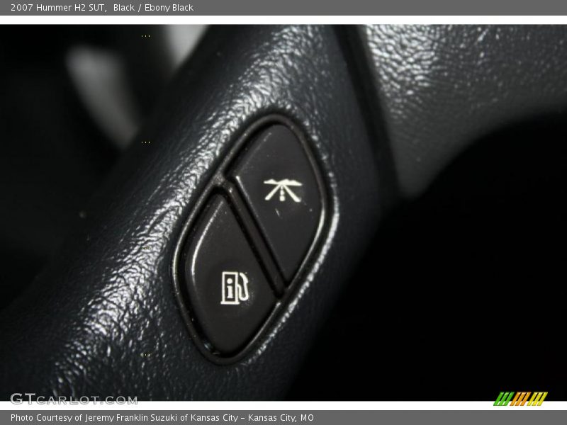 Black / Ebony Black 2007 Hummer H2 SUT