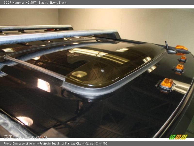 Black / Ebony Black 2007 Hummer H2 SUT