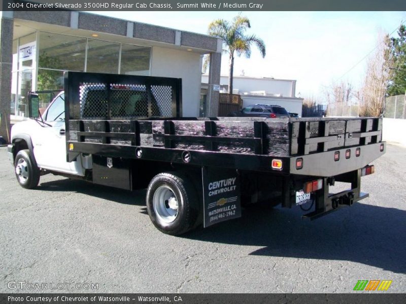 Summit White / Medium Gray 2004 Chevrolet Silverado 3500HD Regular Cab Chassis