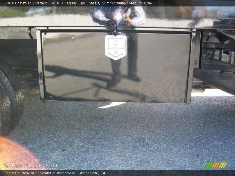 Summit White / Medium Gray 2004 Chevrolet Silverado 3500HD Regular Cab Chassis