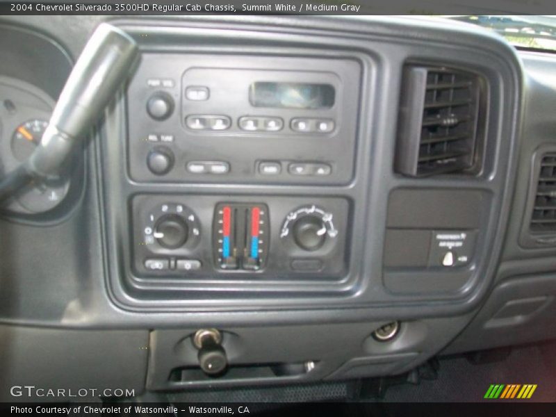 Summit White / Medium Gray 2004 Chevrolet Silverado 3500HD Regular Cab Chassis
