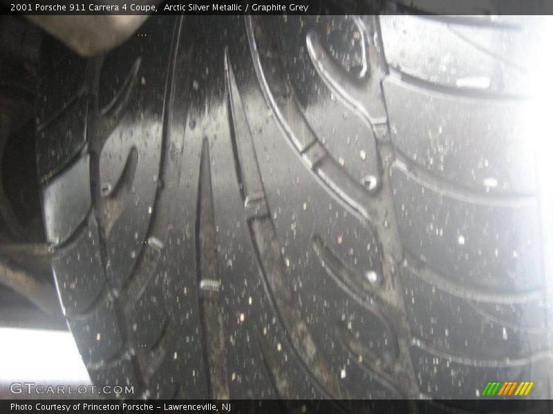 Arctic Silver Metallic / Graphite Grey 2001 Porsche 911 Carrera 4 Coupe