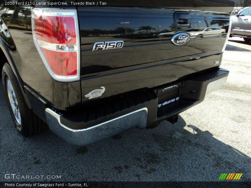 Tuxedo Black / Tan 2010 Ford F150 Lariat SuperCrew