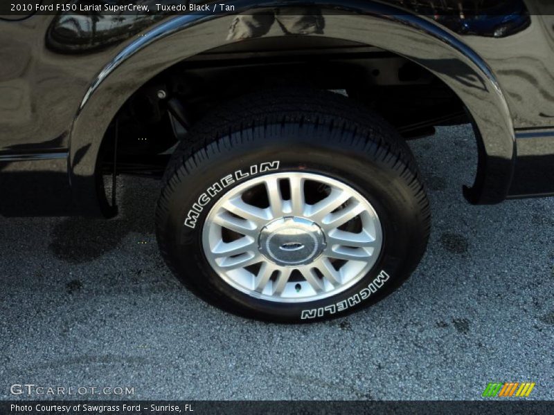 Tuxedo Black / Tan 2010 Ford F150 Lariat SuperCrew