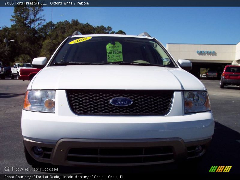 Oxford White / Pebble 2005 Ford Freestyle SEL