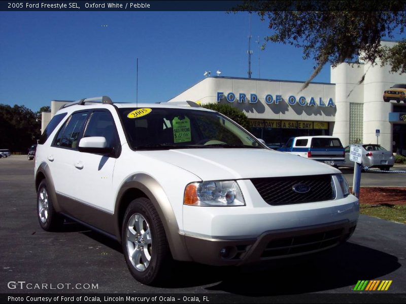 Oxford White / Pebble 2005 Ford Freestyle SEL