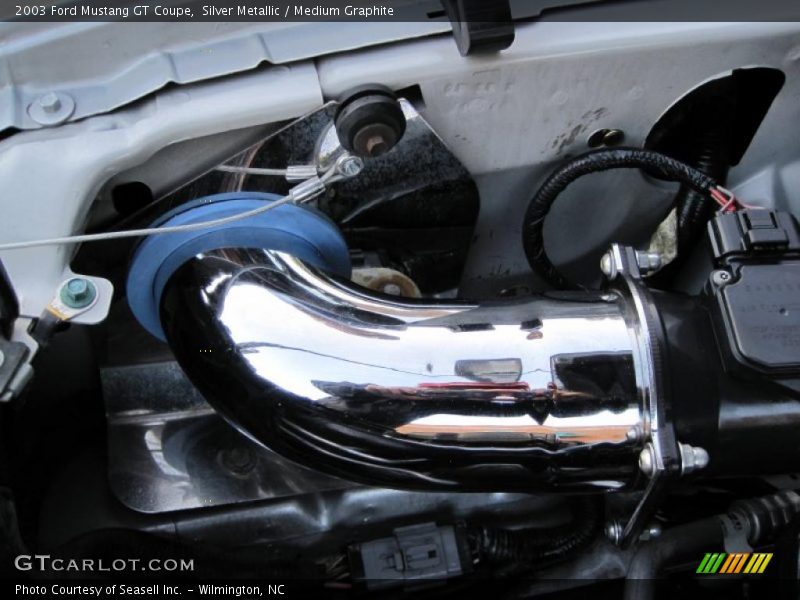 Silver Metallic / Medium Graphite 2003 Ford Mustang GT Coupe