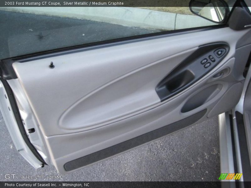 Silver Metallic / Medium Graphite 2003 Ford Mustang GT Coupe