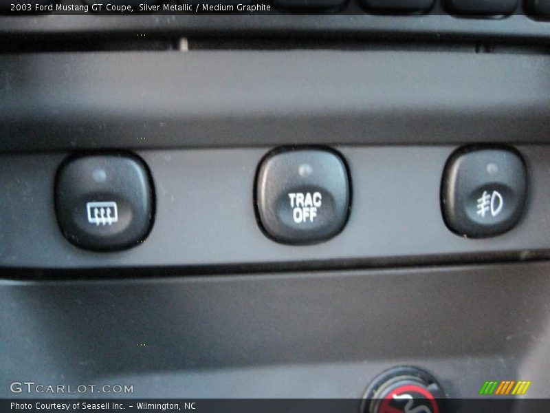 Controls of 2003 Mustang GT Coupe