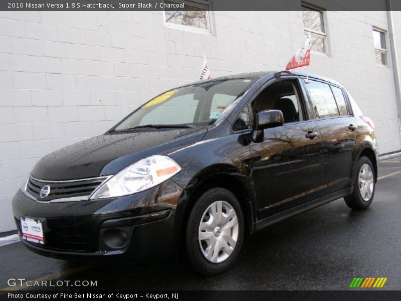 Front 3/4 View of 2010 Versa 1.8 S Hatchback