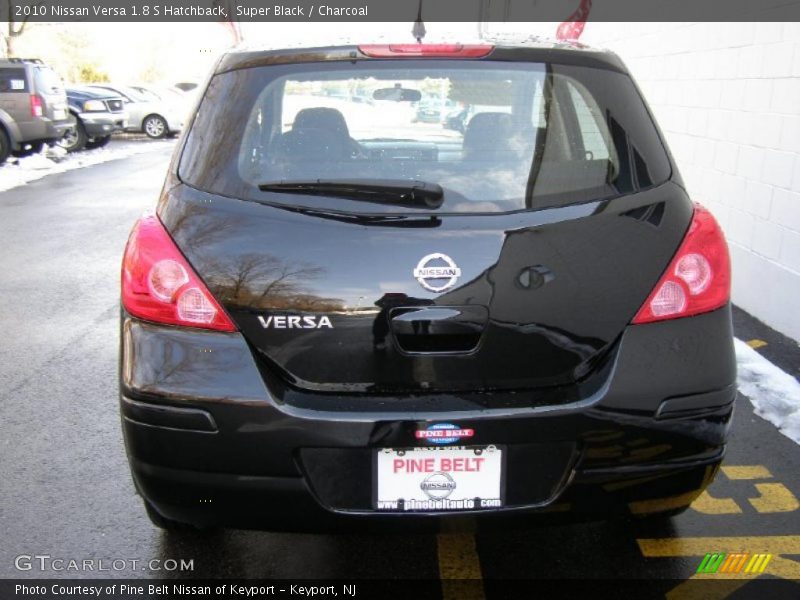 Super Black / Charcoal 2010 Nissan Versa 1.8 S Hatchback